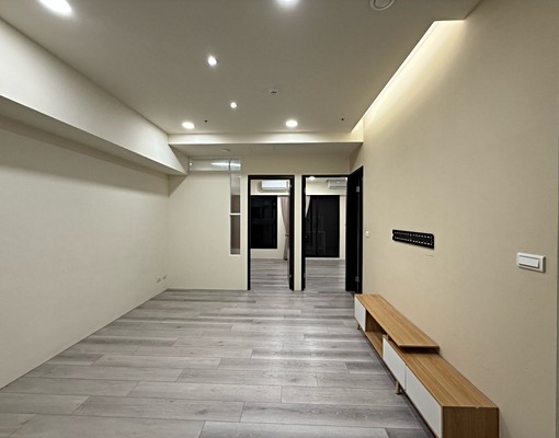 左營★華友聯Next21高樓層美裝潢兩房平車 - Image 1