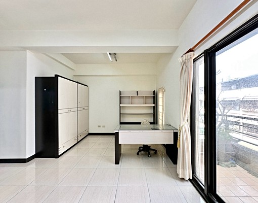 🌿東區｜近崇學國小｜大面寬可停三車｜電梯透天 - Image 12