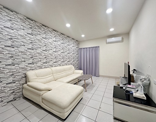 出租二房平車 - Image 3