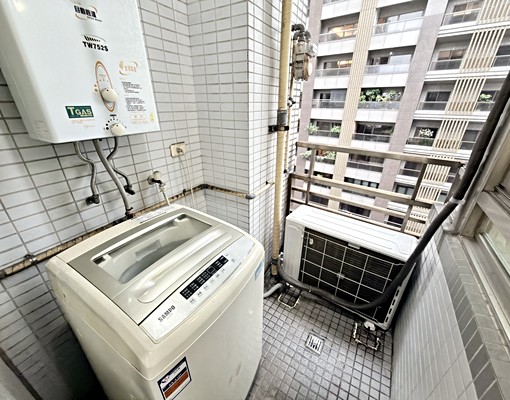 中壢市區電梯套房坪數大生活機能超方便 - Image 10