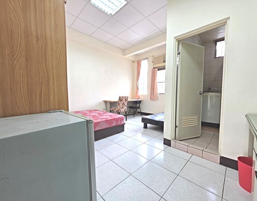 成功大學校門口勝利套房~出租 - Image 1