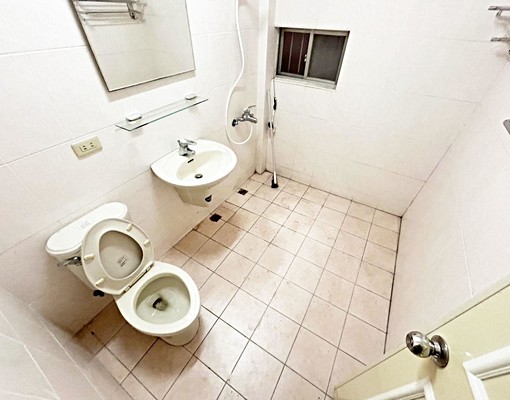 捷運丹鳳◆透天5房住辦◆租補入籍洽★可寵 - Image 13