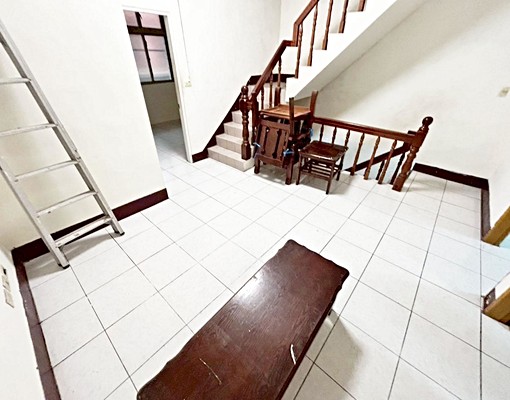 捷運丹鳳◆透天5房住辦◆租補入籍洽★可寵 - Image 2