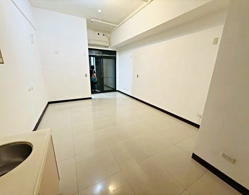 新店🚝獨立門牌‼️台水電計費🔥現況交屋🌟24H管理室 - Image 3