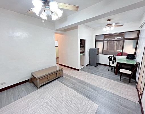 J近園區/附車位/4房2廳 - Image 1