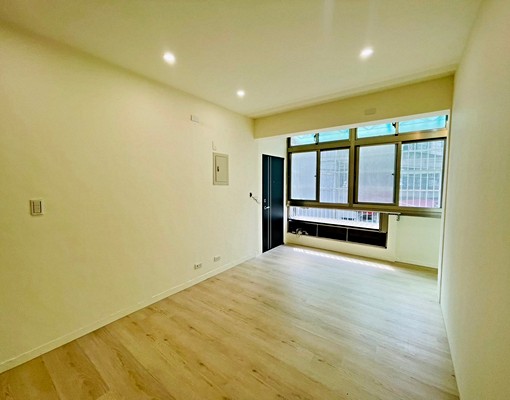 中和連城路▲三面採光▲輕鬆二樓 - Image 1