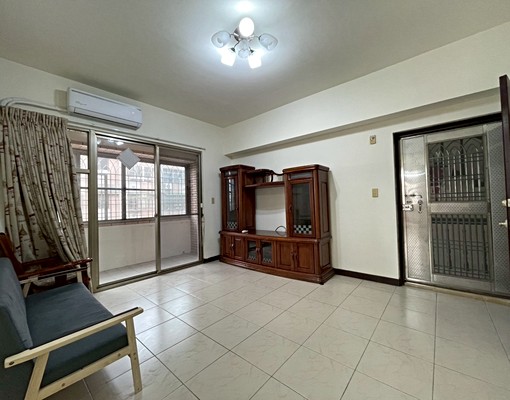 新市中信大學旁3房華廈【附平面車位】家具可配合 - Image 2