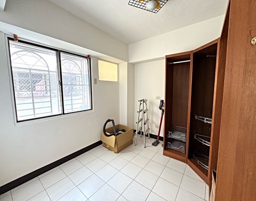 ⭐️東區精華蛋黃區採光三房附平面車位宅 - Image 5