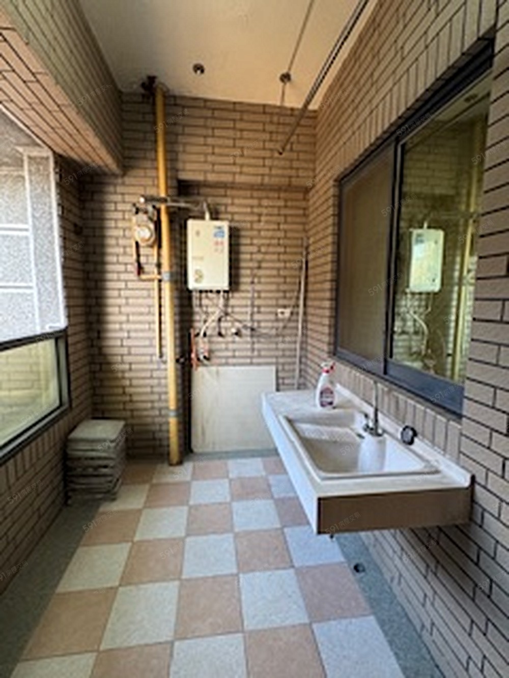 後陽台洗衣空間