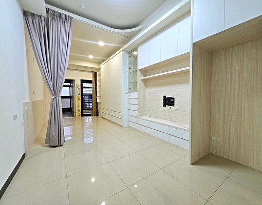 海山捷運頂規挑高套房 - Image 2