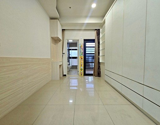 海山捷運頂規挑高套房 - Image 7