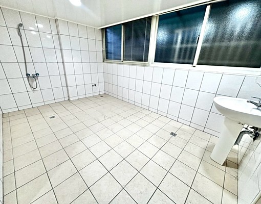 整棟免3萬超秒殺✨空屋3房✨平車位✨可租補✨可戶籍 - Image 12