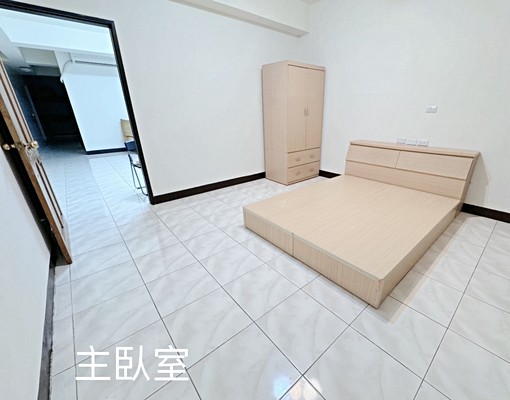 雄商對面/超大空間32坪/二樓/市區方便 - Image 6