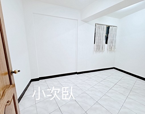 雄商對面/超大空間32坪/二樓/市區方便 - Image 9