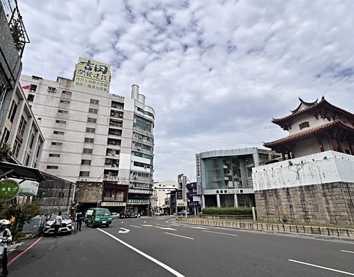 🌻東門路套房|合約洽談中|暫不帶看|尊信社宅 - Image 2