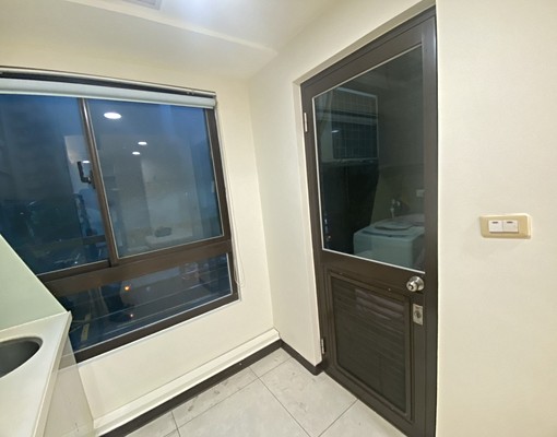 愛在巴黎冠世界獨立套房後陽台可社會住宅~可租補 - Image 5