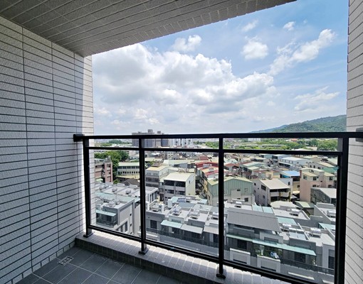 大薪計劃3房含平面車位!!全新交屋(可租補) - Image 3