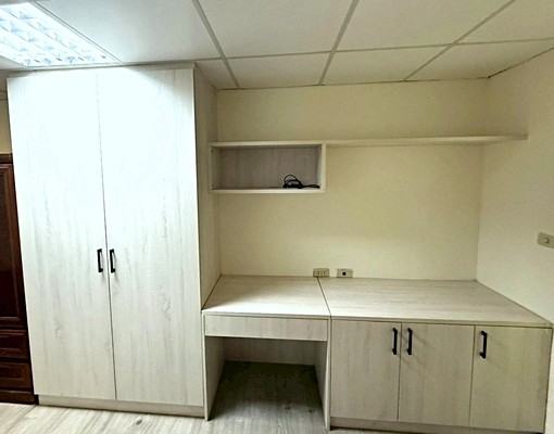 星鴻😊電梯廟口內分租套房 - Image 1