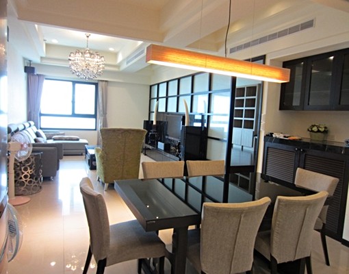 【看必喜歡】捷運出站就到家!百萬美裝潢高樓層景觀戶!傢俱齊全 - 591租屋網 - Image 1