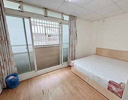 全室美整理~有陽台~室內木地板~含網路第四台逢甲美套房 - Image 3