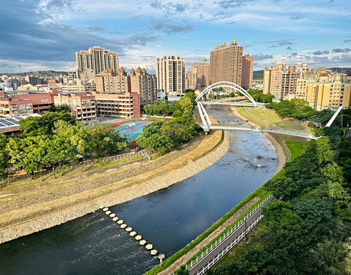 ★河岸第一排★近中山高、學區★稀有釋出3房 - 591租屋網 - Image 1