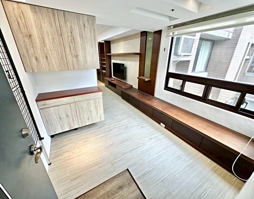 近青海家樂福✨超級大空間✨傢俱電全配✨有更衣室 - Image 3