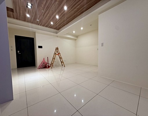 【放】聯悅臻|10坪露臺戶|精裝兩房含車管 - Image 7