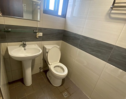 近中壢工業區/龍安商圈~全新高檔裝潢~可租補 - Image 4