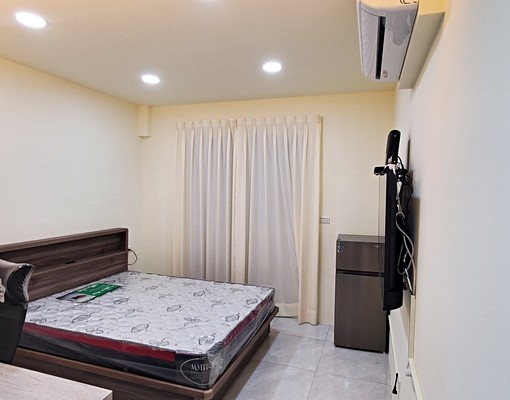 新埔捷運套房出租 - Image 1