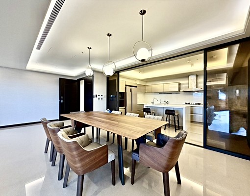 七期國家歌劇院高樓無限視野4+1房✨雙平面車位✨頂級質感裝潢 - Image 4