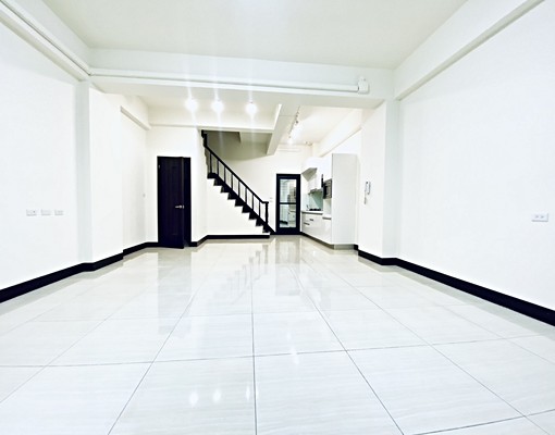 🏡【仁武皇家美墅｜尊榮4樓透天｜大空間4房4衛出租】 - Image 6