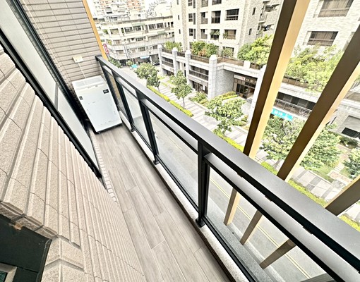 新時代秀泰✨電梯別墅✨可雙租補✨獨洗陽台✨乾溼分離✨一層兩戶 - Image 10