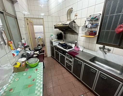 無冷氣雅房有完整電腦設備適合學生 - Image 7