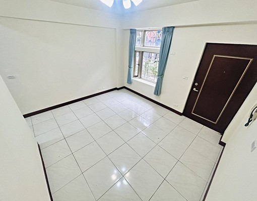 大里工業區🌺整棟樓店🌺空屋三房車位🌺租補戶籍🌺55坪 - Image 5