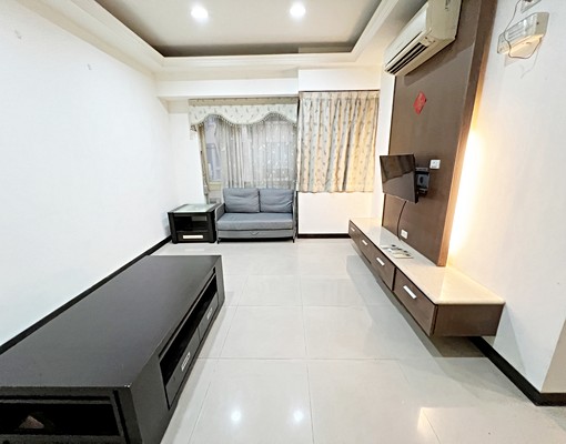 近文心捷運【興富發上城】優質社區🔥經濟實惠🔥三房車位 - Image 1