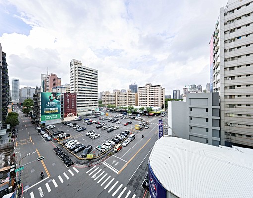 NI獨家★巨蛋捷運│邊間大三房+平移車位 - 591租屋網 - Image 5