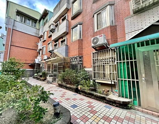 💕全新整理|人車分道|花園透天|19甲 - Image 1