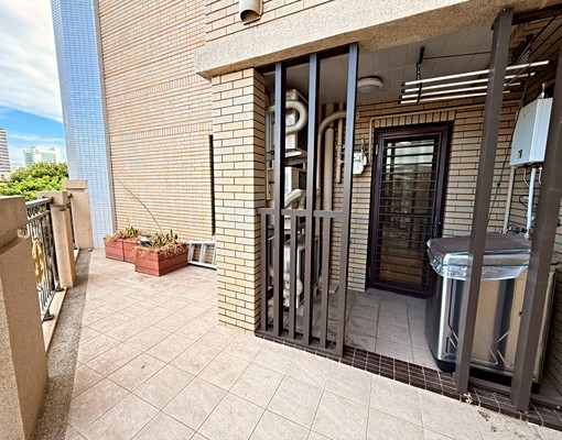 我是承辦♥近一中商圈稀有大露台三房★平車有浴缸★可租補入戶籍 - Image 6