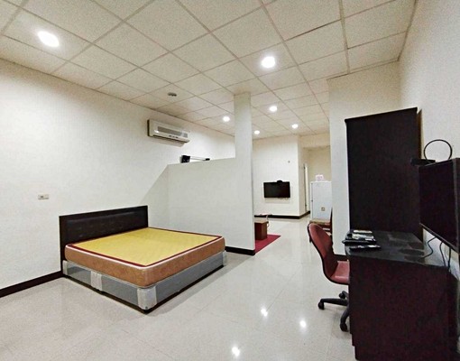 可租補~捷運三重國小站方正超大套房 - Image 5