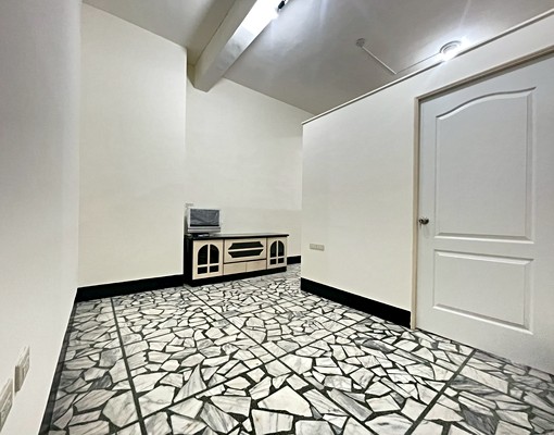 (可申請補助⚡戶籍)全新整理｜靜巷一樓溫馨兩房-小邱 - Image 1