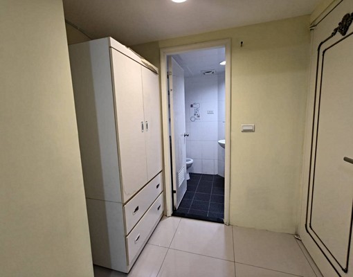 全新裝潢~~機會難得喔 - Image 4