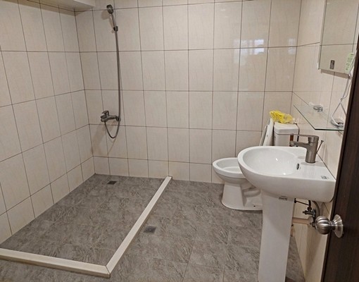 台中一點利黃昏市場全新裝潢3房平車 - Image 10