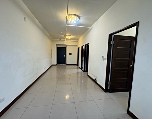 中信雅媚🌹信義樂章採光大兩房~含車含管可租補 - Image 3