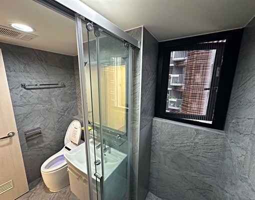 A18高鐵~全新裝潢系統櫃2房~邊間採光好!好物件~歡迎預約 - Image 11