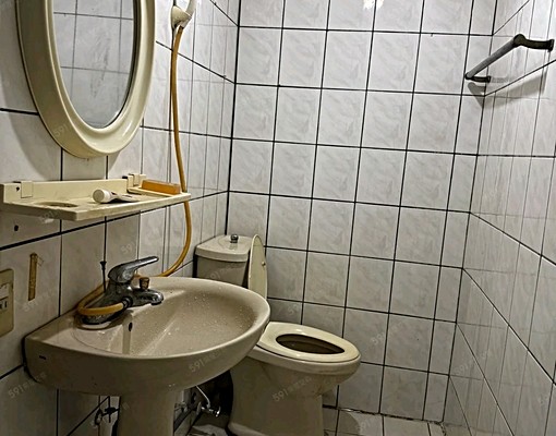 近南港展覽館站可租補溫馨採光獨立單人套房大空間白雲國小 - Image 3