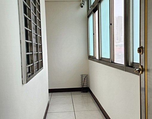 板橋車站.捷運板橋站旁步行一分鐘.出租套房.鄰文化路一段 - Image 5