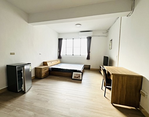 近鳳山車站全新翻修套房(301) - Image 1