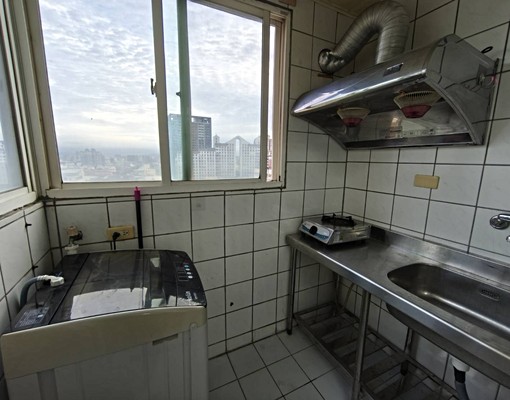 可租補免服務費，全新分離式冷氣，採光好視野佳，廚房台水電獨洗 - Image 11