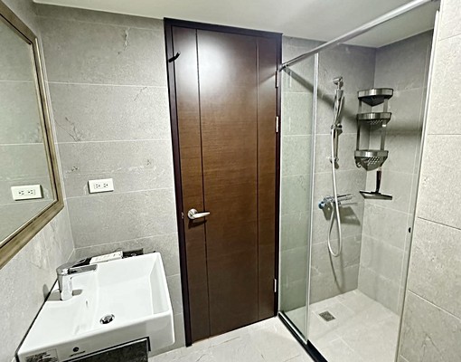 板橋、裝潢有車位電梯管理公設採光機能強 - Image 9