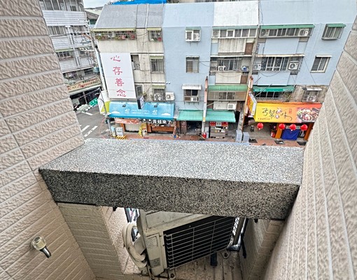 大里/益民🤩電梯陽台落地窗獨曬⚡️傢俱電器齊全 - Image 11